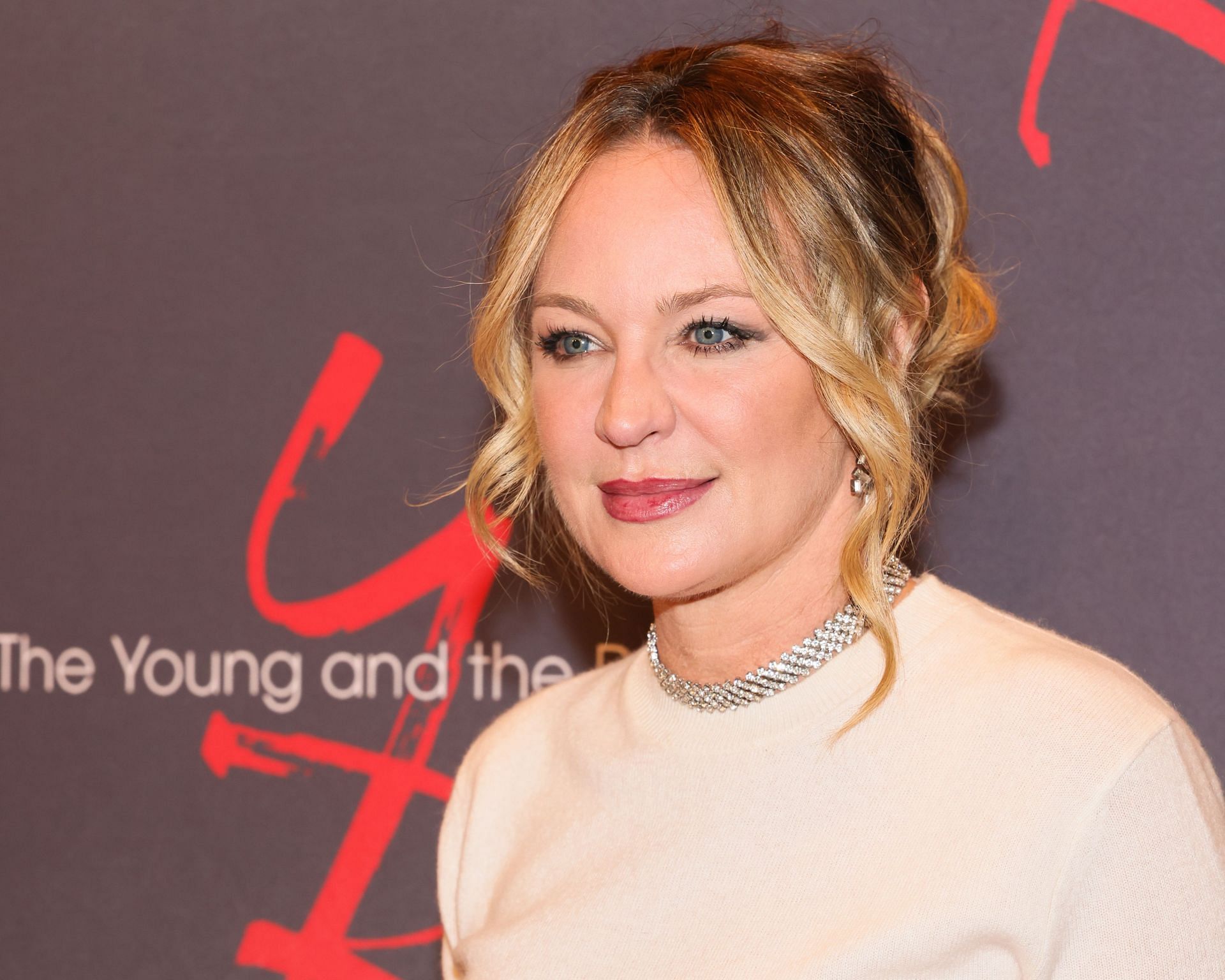 Sharon Case plays Sharon Newman on The Young and the Restless (Image via Getty)